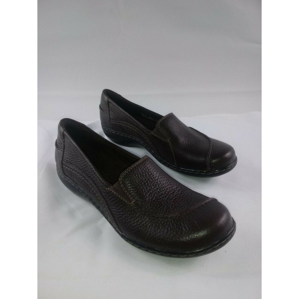 CLARKS WOMEN'S ASHLAND VIOLET BROWN TUMB LEATHER